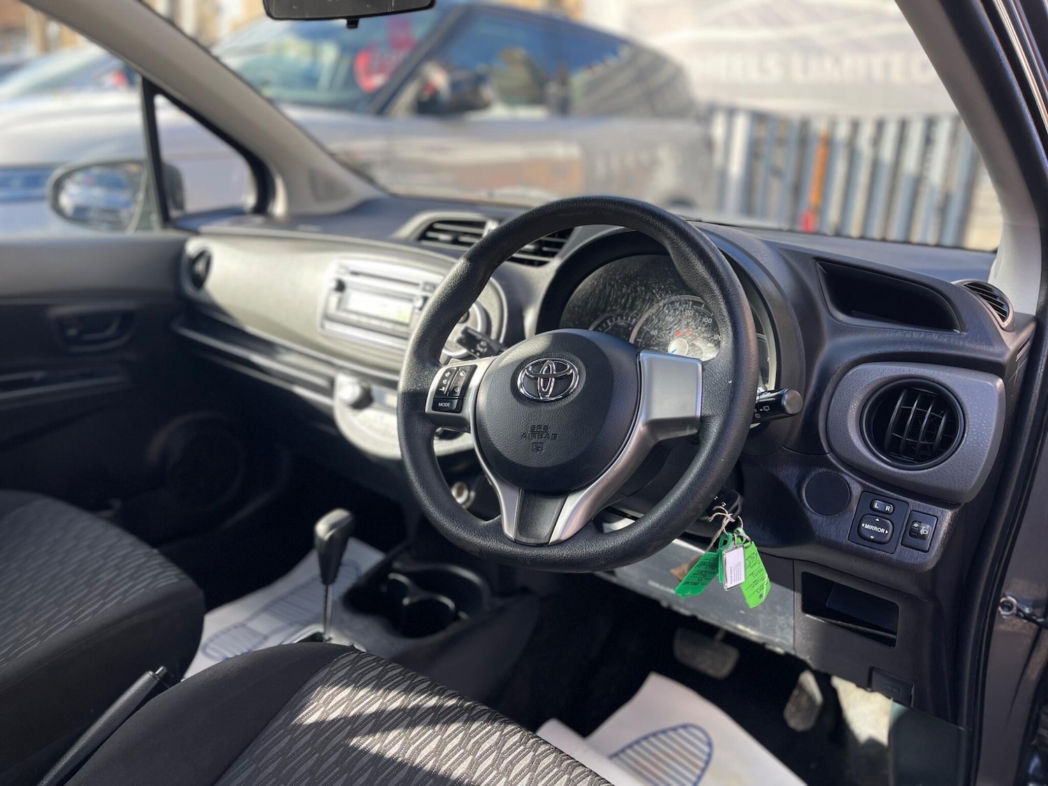 Used Toyota Yaris 2013 for sale - 76441182: Photo 12