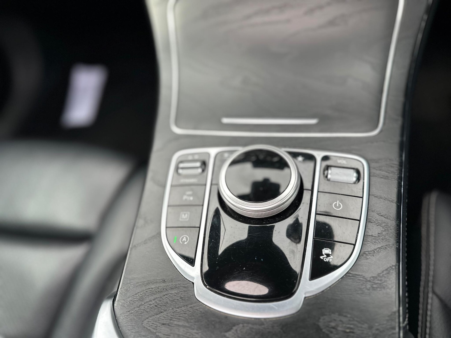 Used Mercedes-Benz GLC 2019 for sale - 77633151: Photo 29