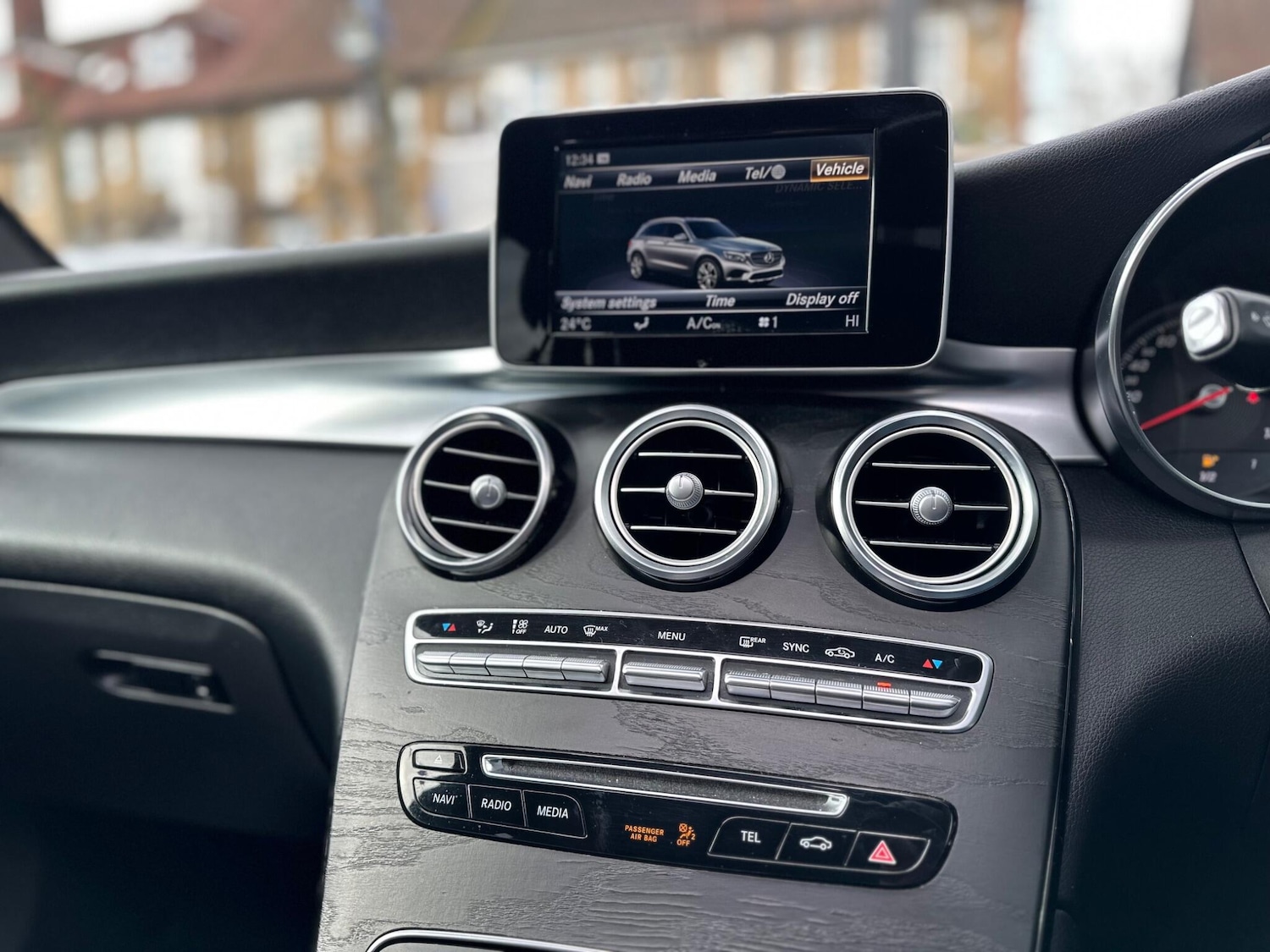 Used Mercedes-Benz GLC 2019 for sale - 77633151: Photo 39