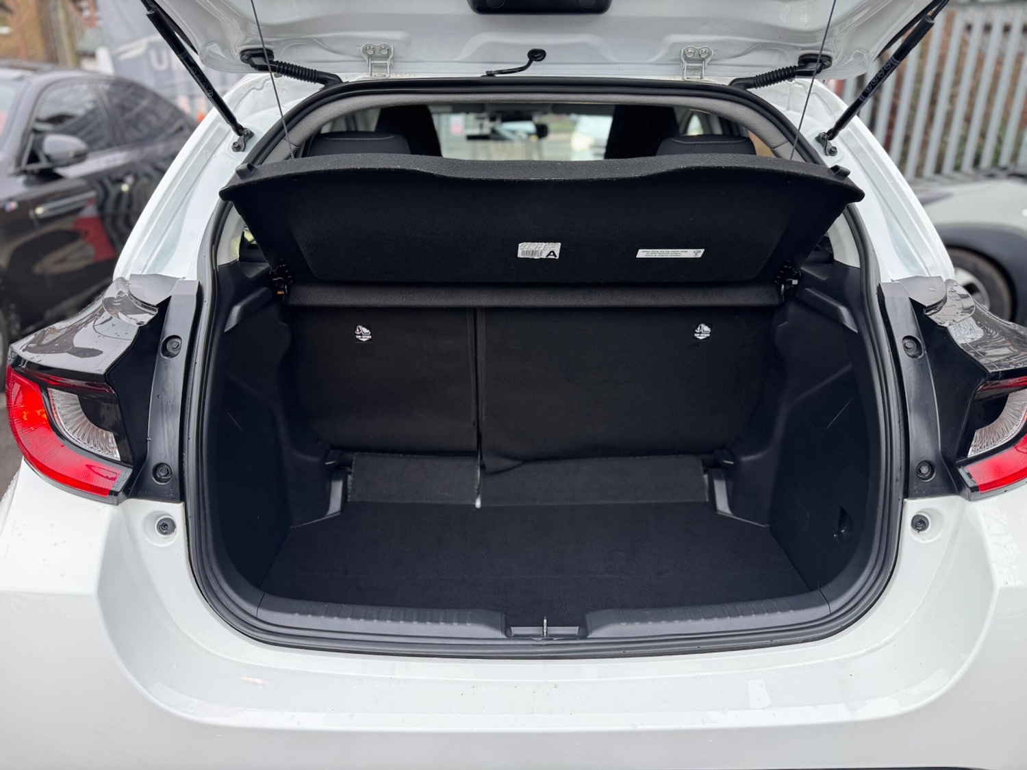 Used Toyota Yaris 2020 for sale - 77331416: Photo 19