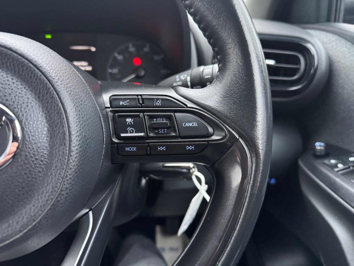 Used Toyota Yaris 2020 for sale - 77331416: Photo 31