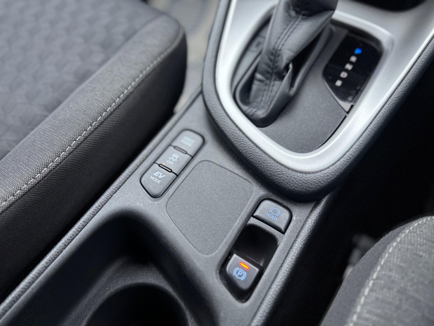 Used Toyota Yaris 2020 for sale - 77331416: Photo 32