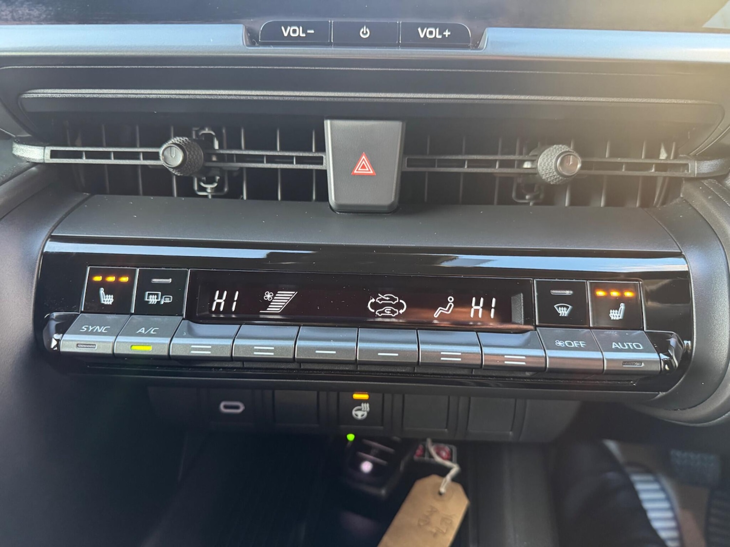 Used Toyota C-HR for sale - 77081816: Photo 29