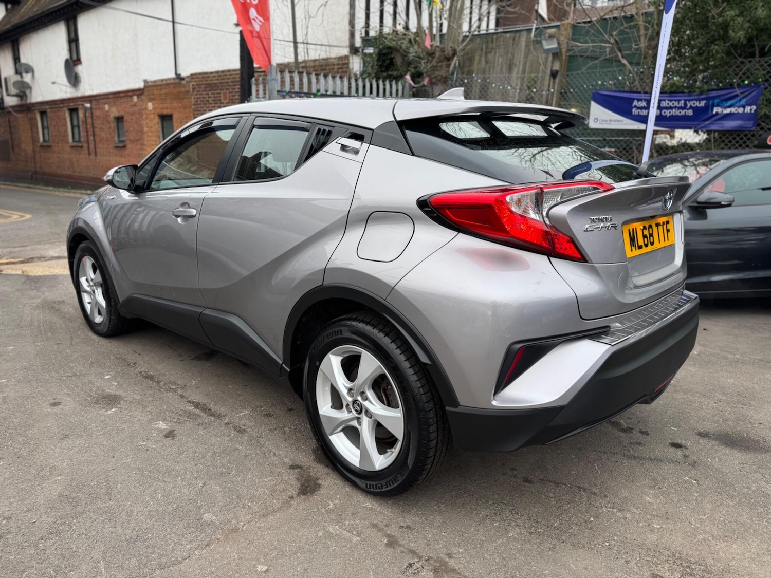 Used Toyota C-HR 2018 for sale - 77067103: Photo 10