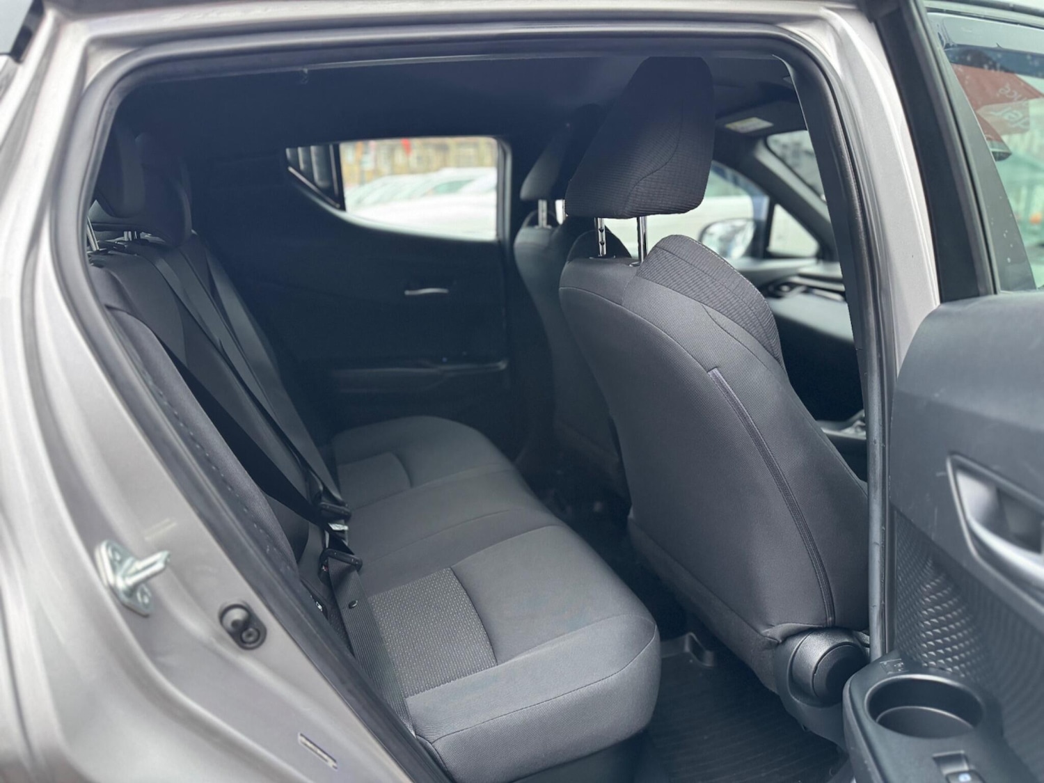 Used Toyota C-HR 2018 for sale - 77067103: Photo 11