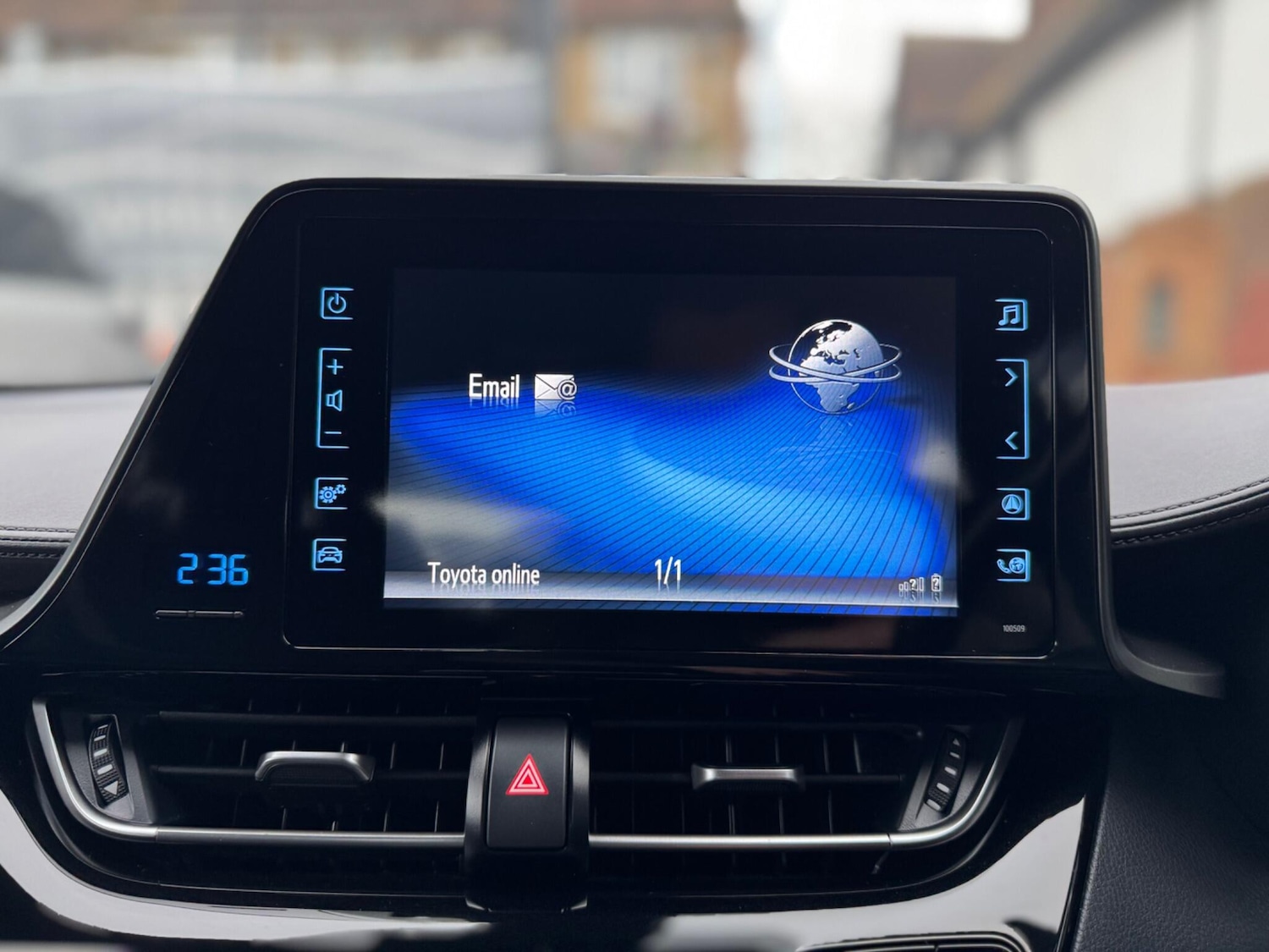 Used Toyota C-HR 2018 for sale - 77067103: Photo 18