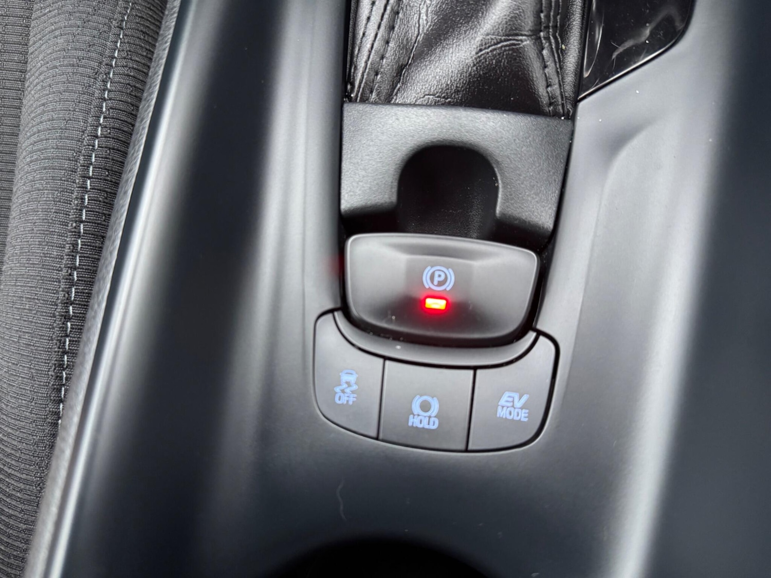 Used Toyota C-HR 2018 for sale - 77067103: Photo 19