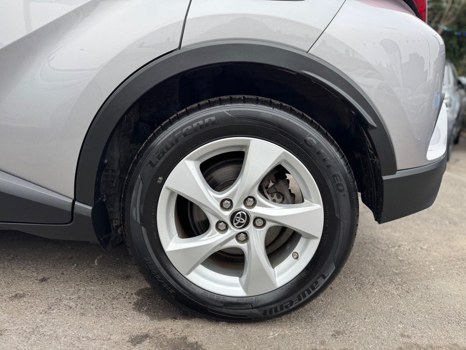 Used Toyota C-HR 2018 for sale - 77067103: Photo 33