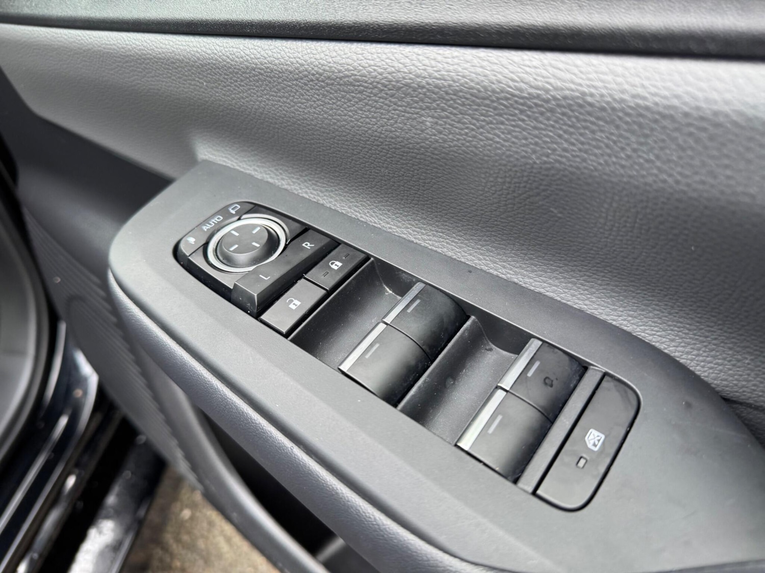 Used Toyota Prius 2025 for sale - 77155894: Photo 22