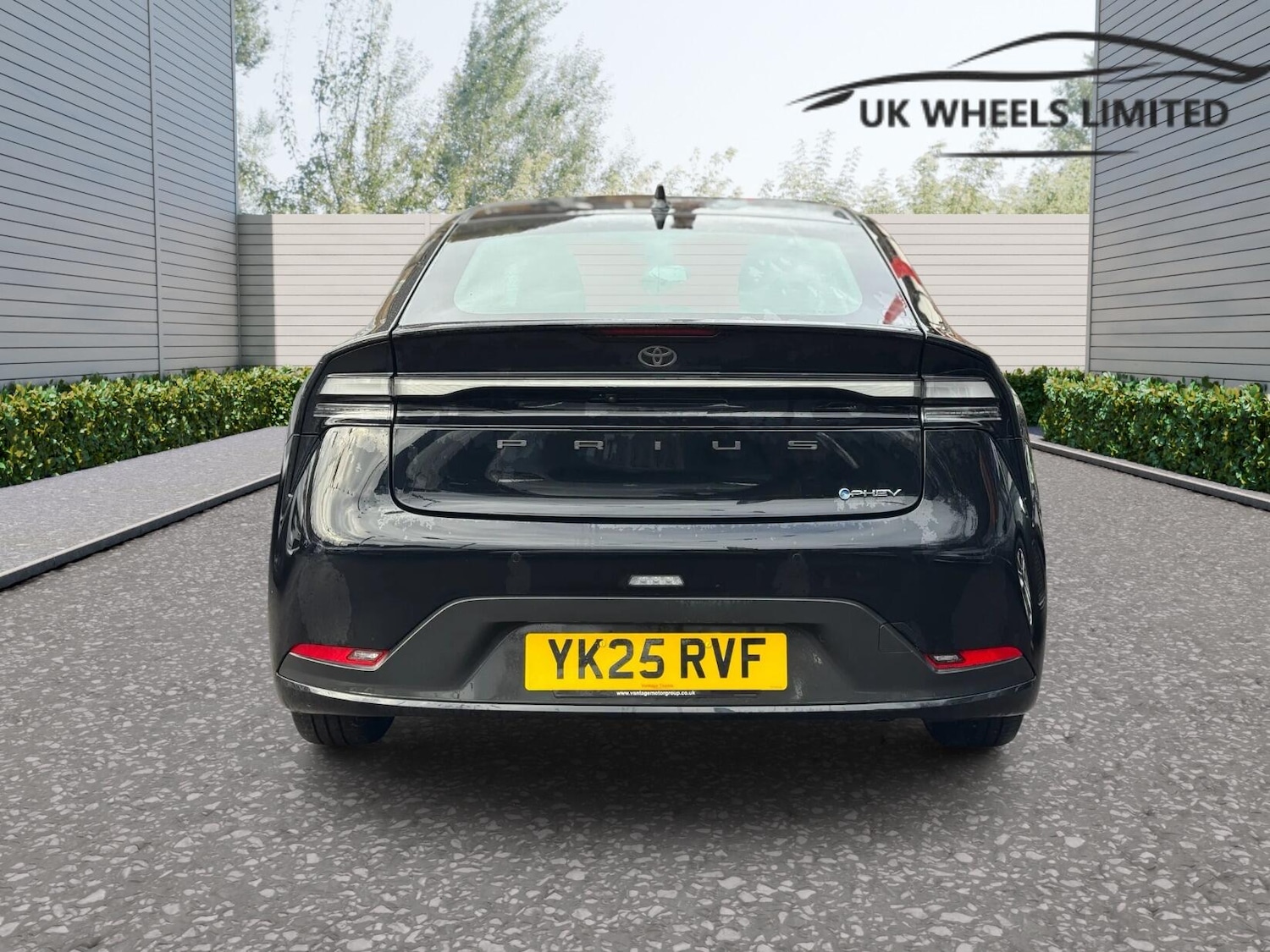 Used Toyota Prius 2025 for sale - 77155894: Photo 4