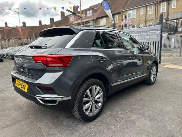 Used Volkswagen T-Roc 2021 for sale - 76032235: Photo 10