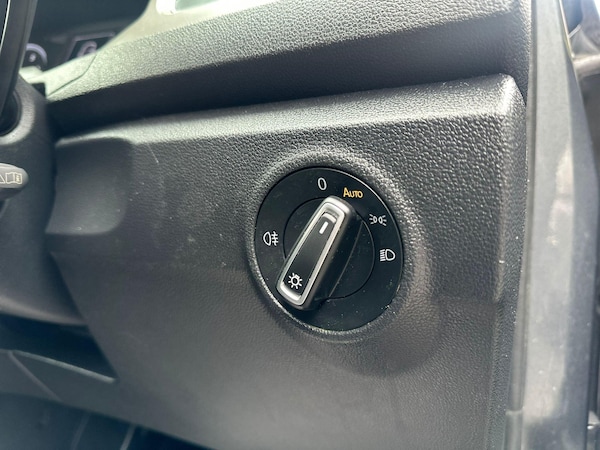 Used Volkswagen T-Roc 2021 for sale - 76032235: Photo 20