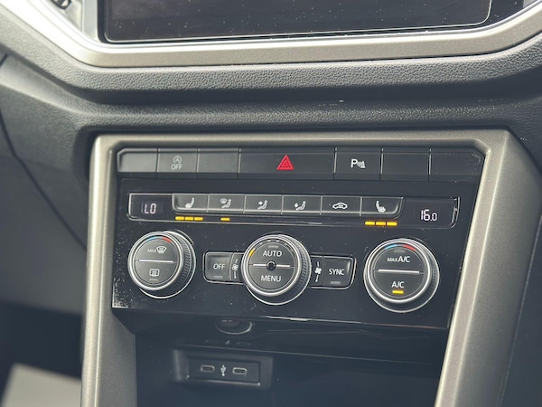Used Volkswagen T-Roc 2021 for sale - 76032235: Photo 23