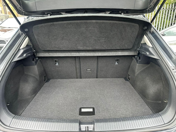 Used Volkswagen T-Roc 2021 for sale - 76032235: Photo 32