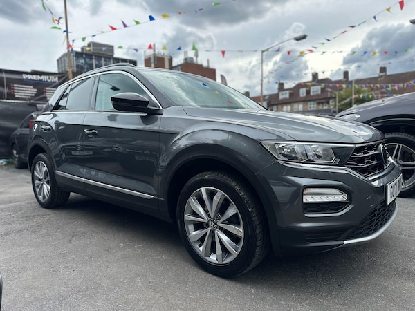 Used Volkswagen T-Roc 2021 for sale - 76032235: Photo 8