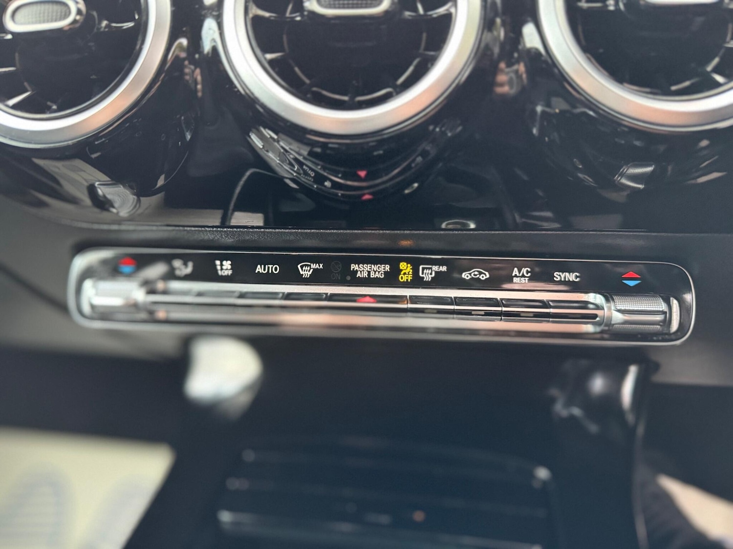 Used Mercedes-Benz A-Class 2019 for sale - 76992536: Photo 16