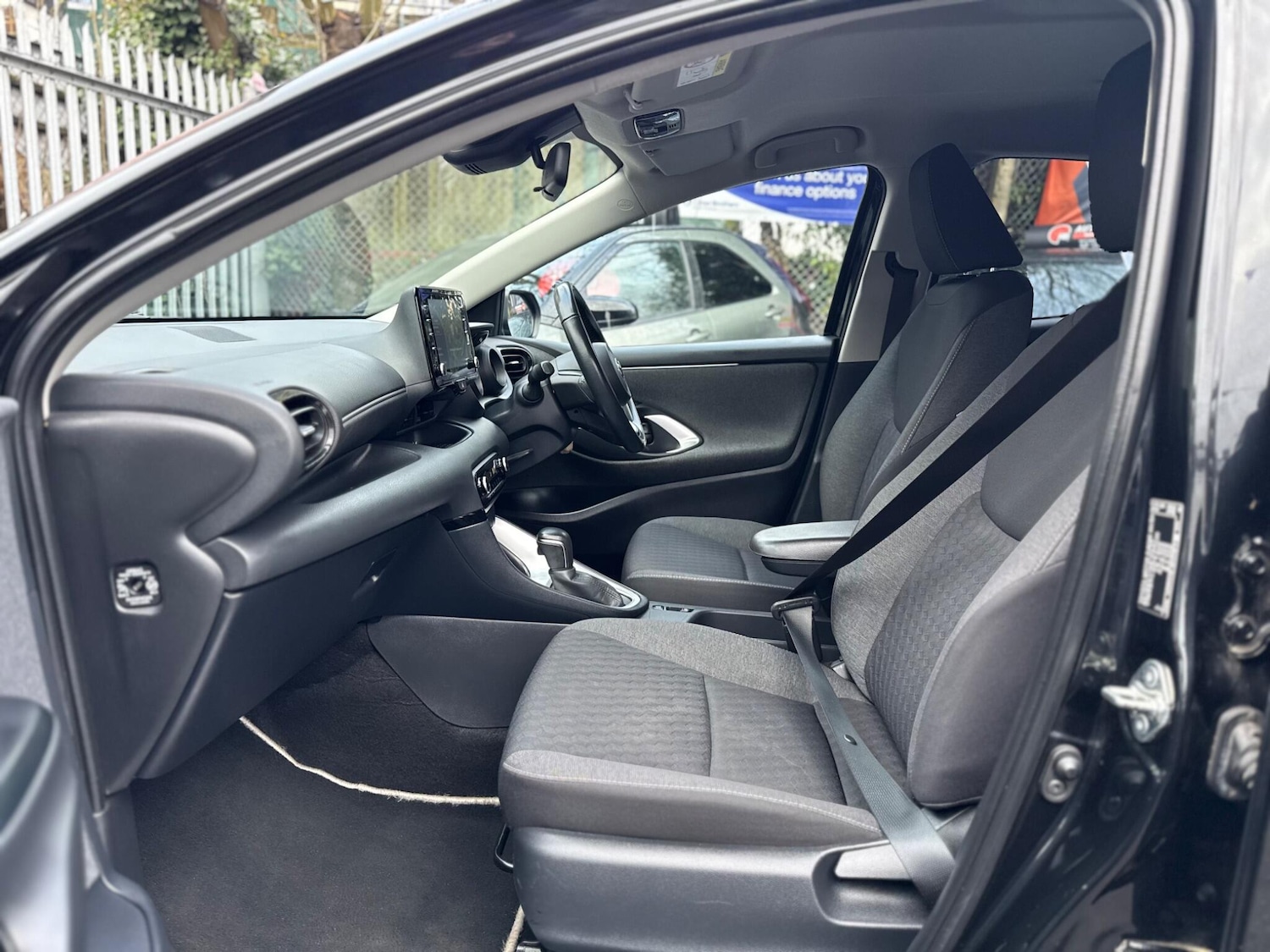 Used Toyota Yaris 2021 for sale - 77344448: Photo 11