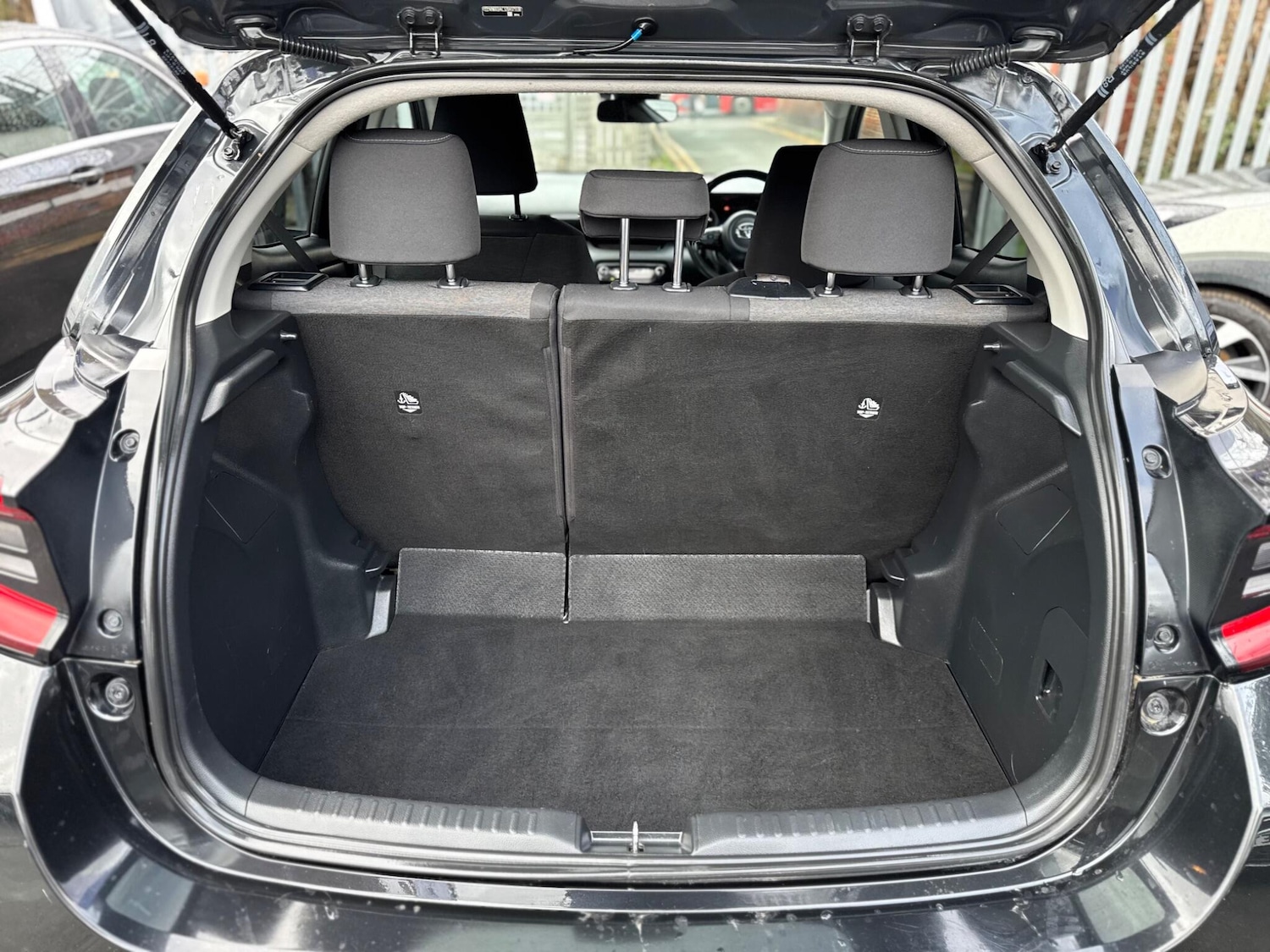 Used Toyota Yaris 2021 for sale - 77344448: Photo 16