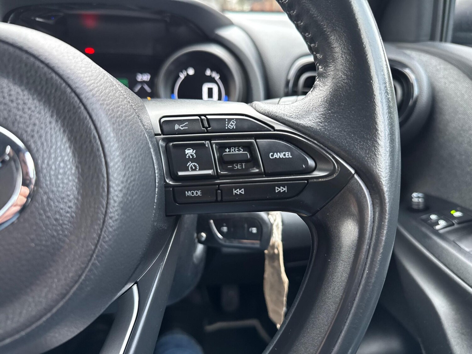 Used Toyota Yaris 2021 for sale - 77344448: Photo 38