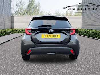 Used Toyota Yaris 2021 for sale - 77344448: Photo