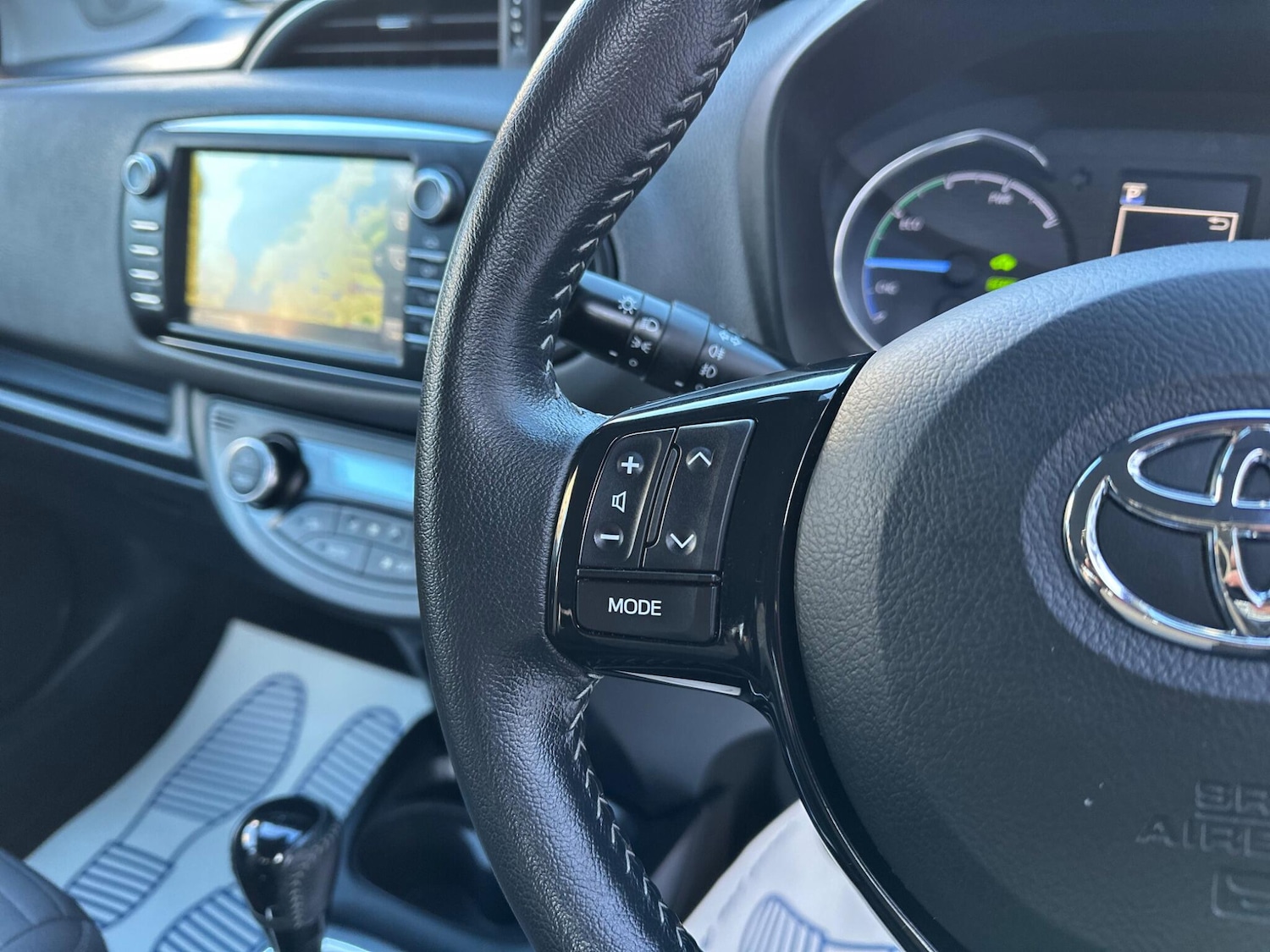 Used Toyota Yaris 2018 for sale - 77109839: Photo 27