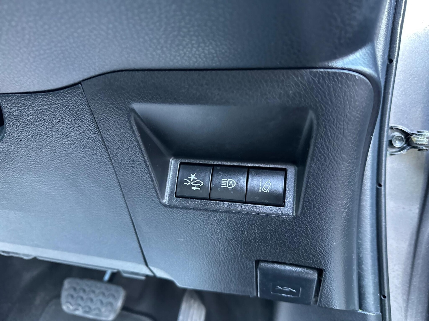 Used Toyota Yaris 2018 for sale - 77109839: Photo 28