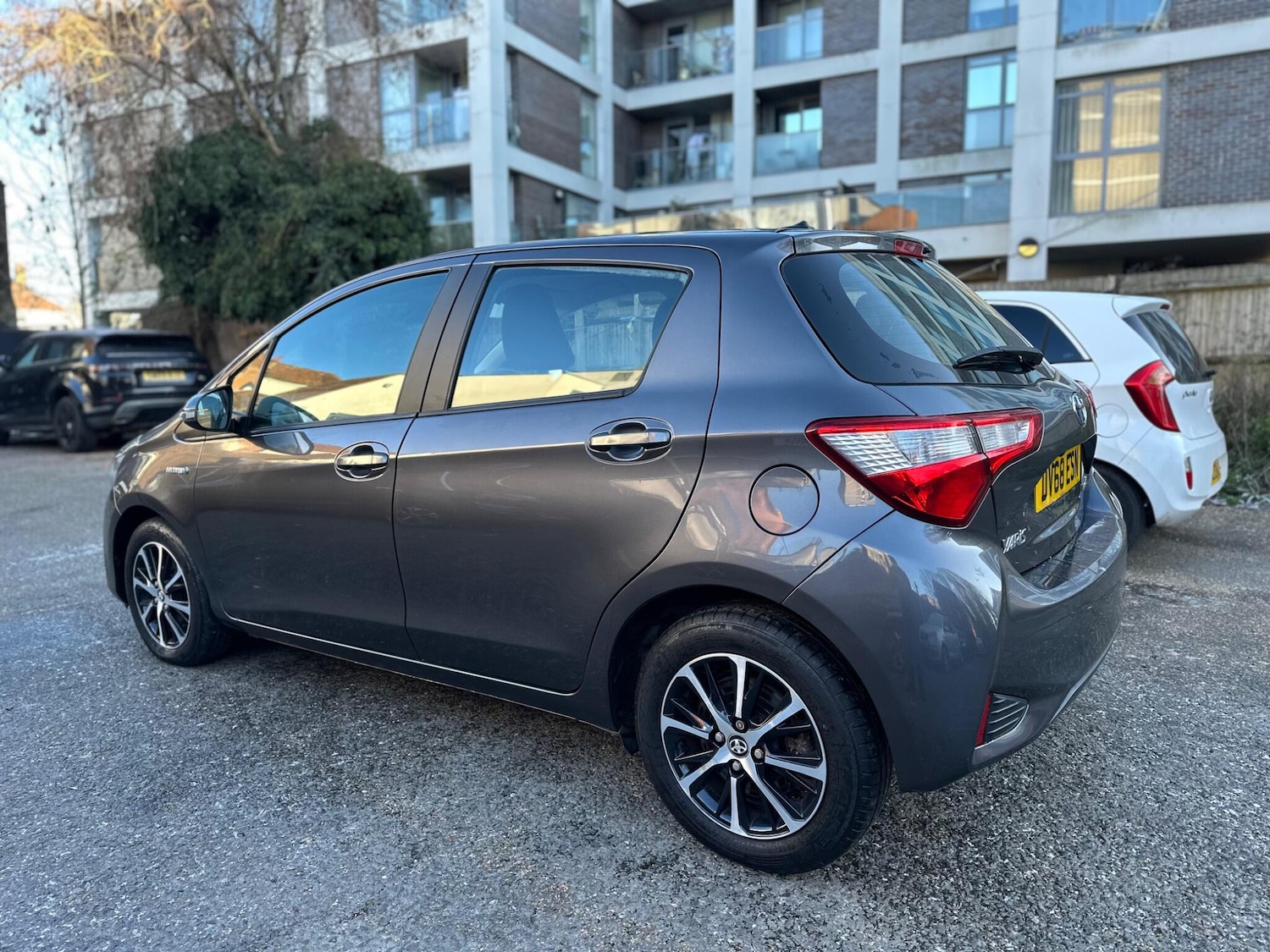 Used Toyota Yaris 2018 for sale - 77109839: Photo 7