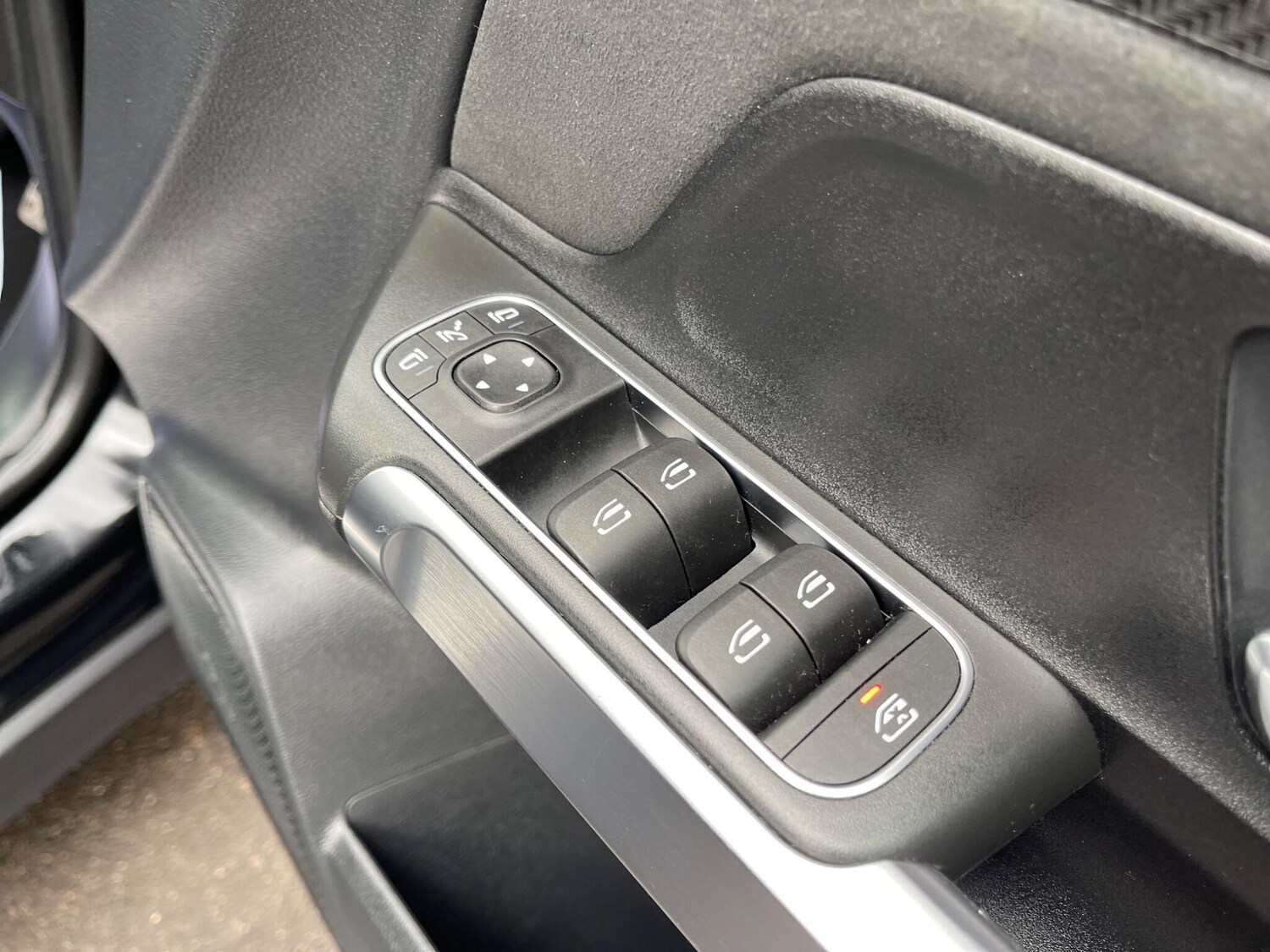 Used Mercedes-Benz GLB 2021 for sale - 76409096: Photo 38