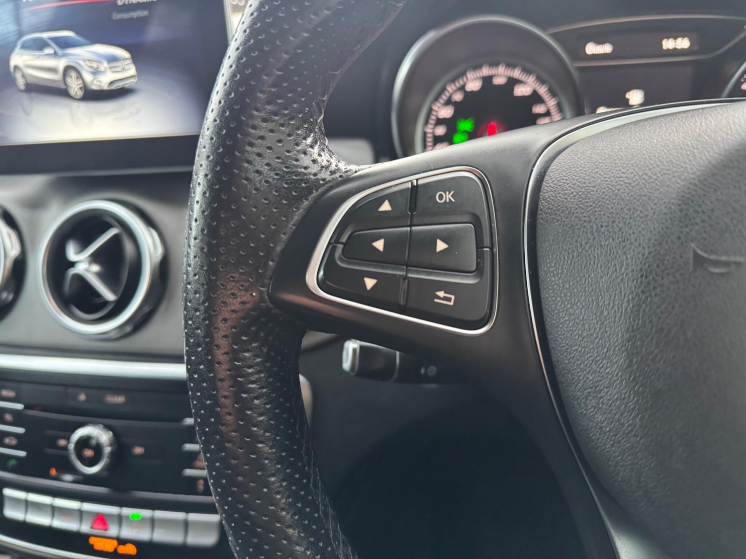 Used Mercedes-Benz GLA 2019 for sale - 77400860: Photo 17