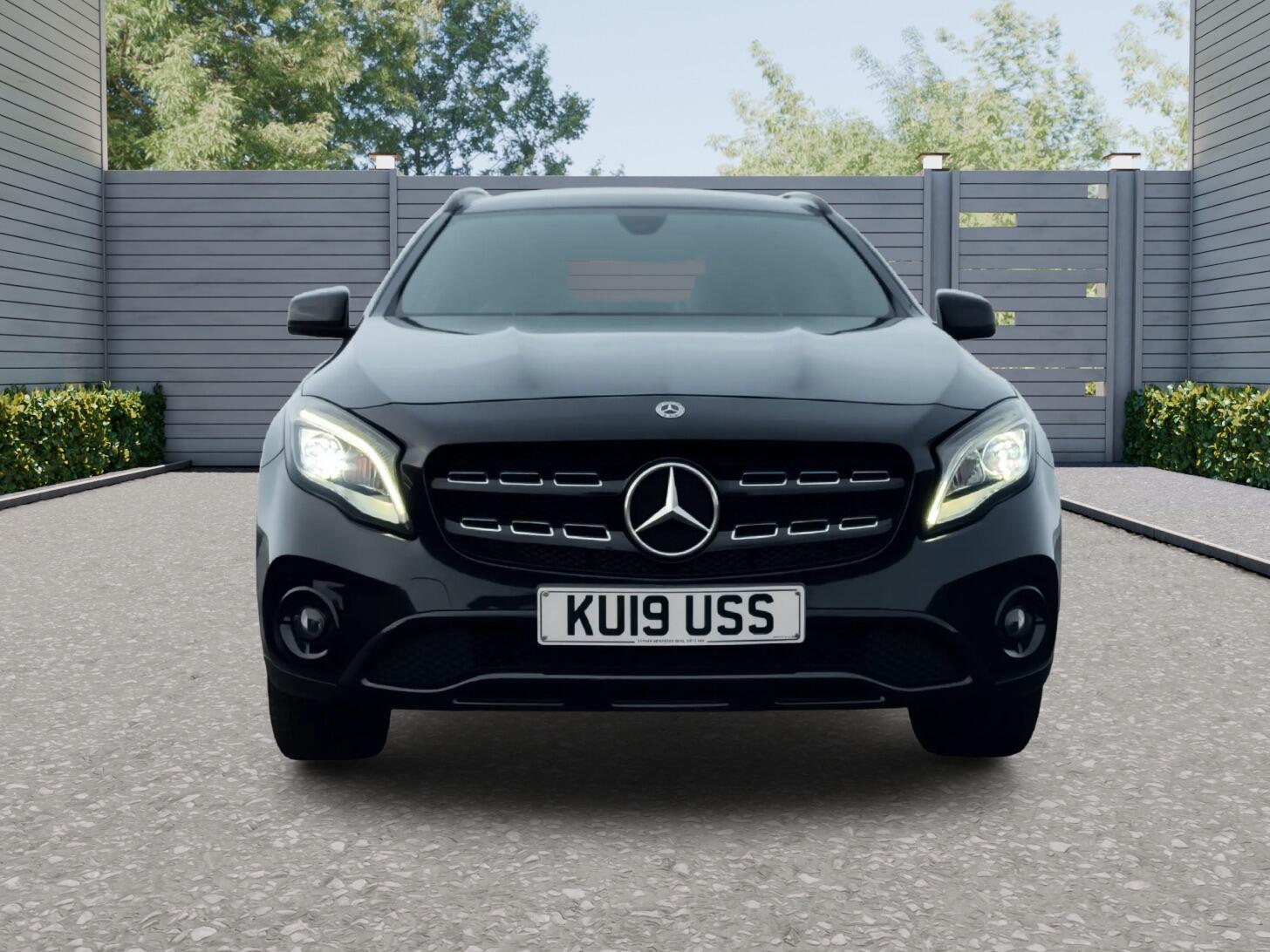 Used Mercedes-Benz GLA 2019 for sale - 77400860: Photo 3