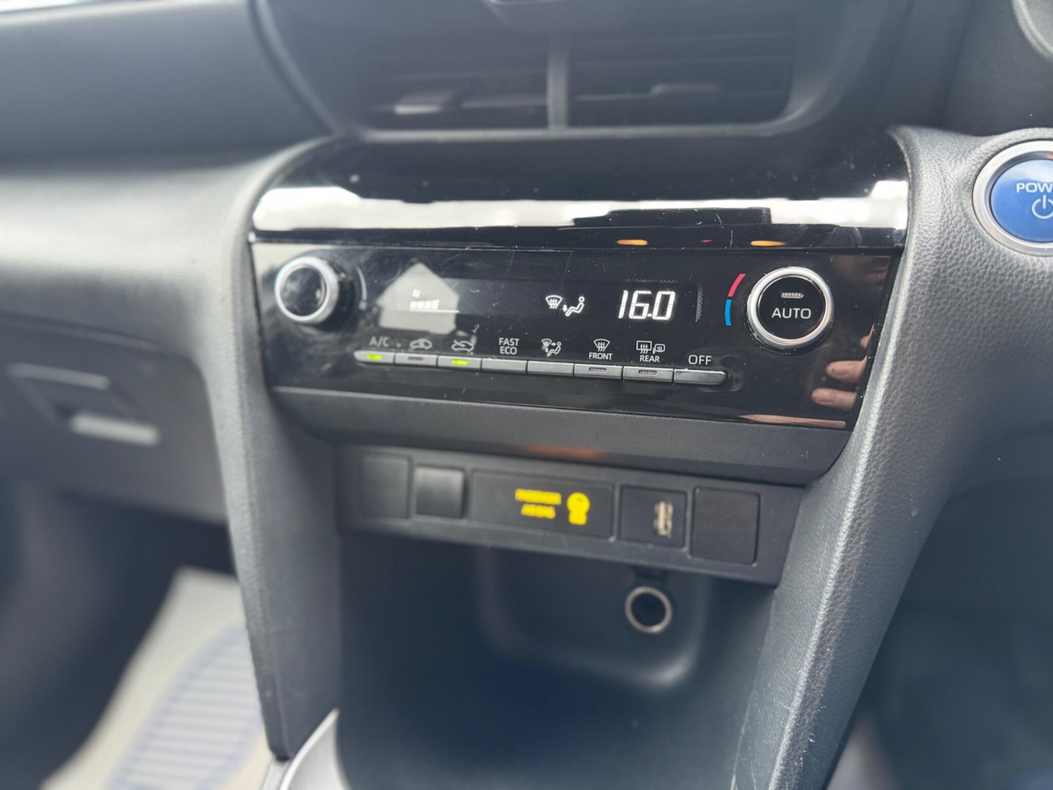 Used Toyota Yaris Cross for sale - 77682842: Photo 34