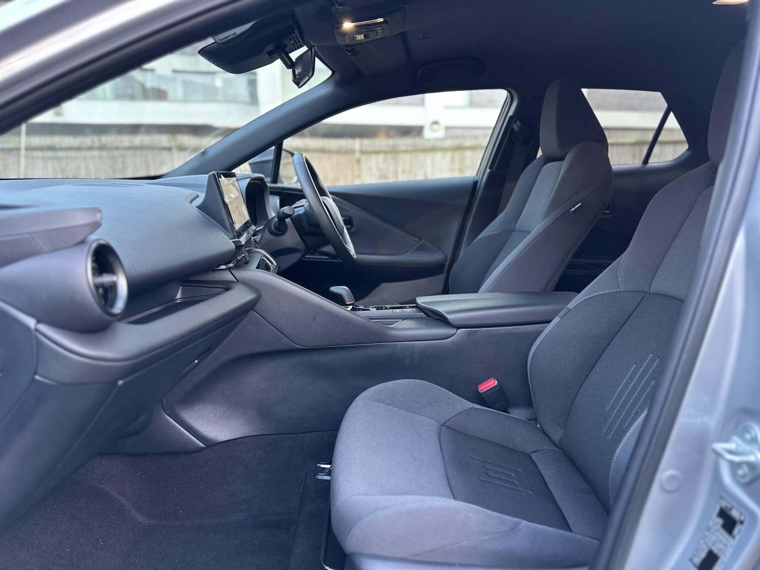 Used Toyota C-HR 2024 for sale - 77120816: Photo 11