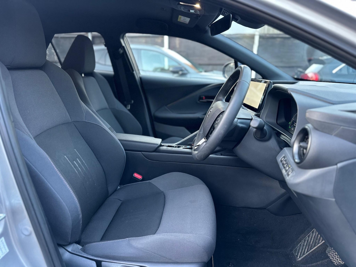 Used Toyota C-HR 2024 for sale - 77120816: Photo 21