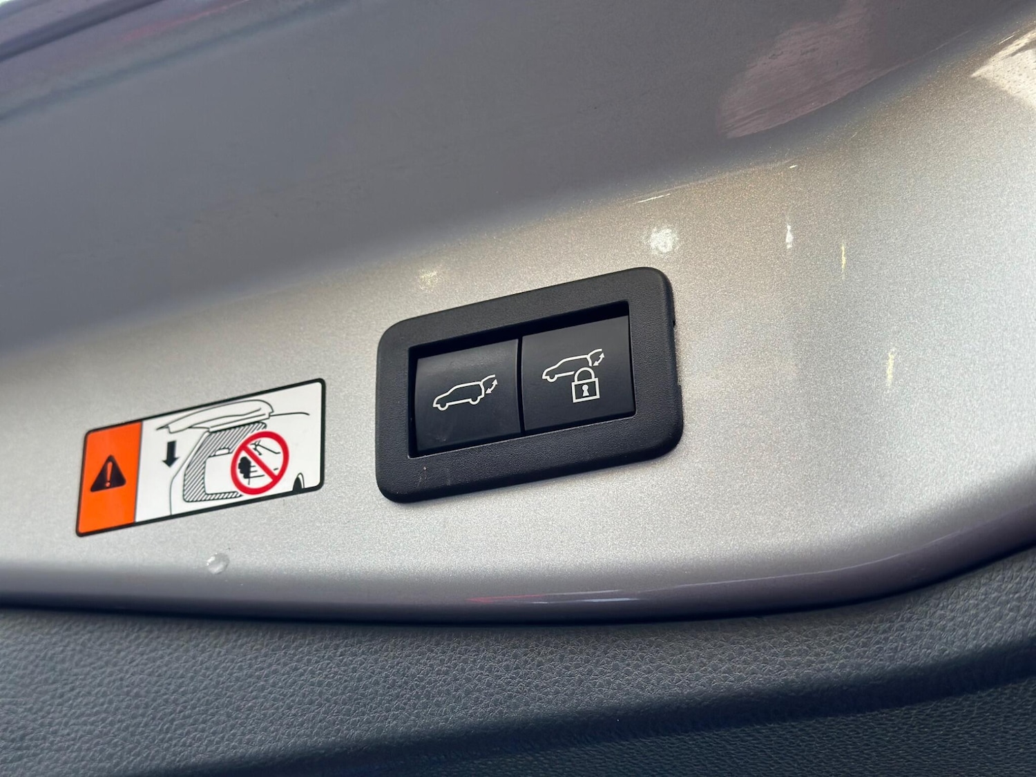 Used Toyota C-HR 2024 for sale - 77120816: Photo 23