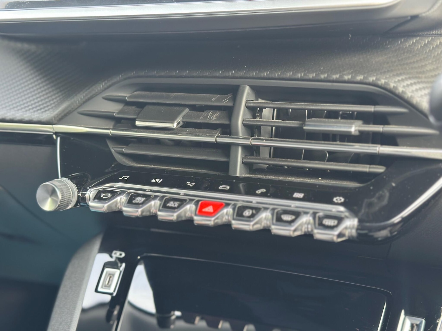 Used Peugeot 2008 for sale - 77175910: Photo 16