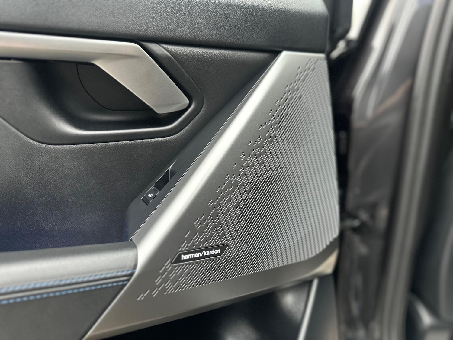 Used BMW 5 Series 2024 for sale - 77040127: Photo 33