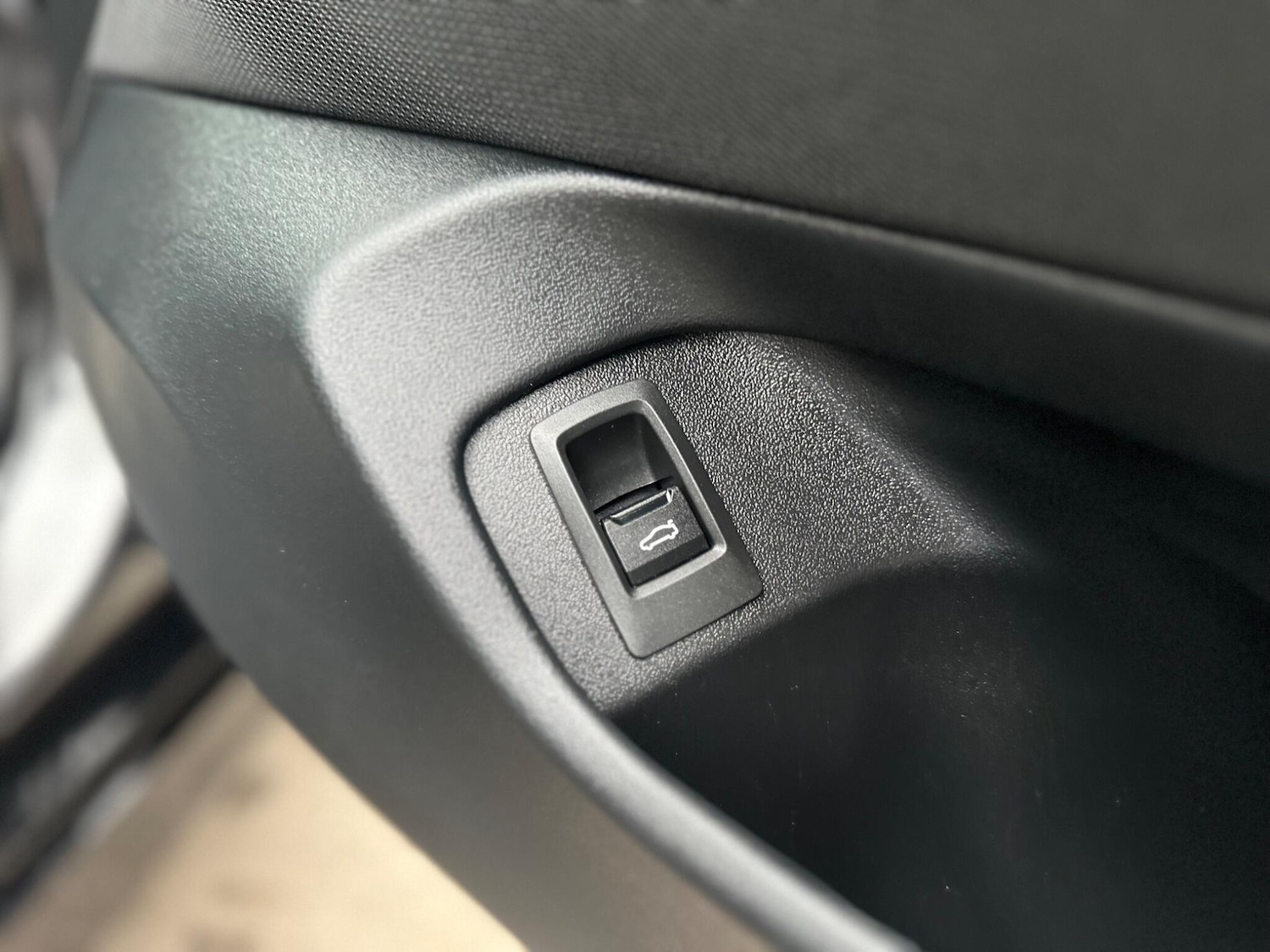 Used BMW 5 Series 2024 for sale - 77040127: Photo 35