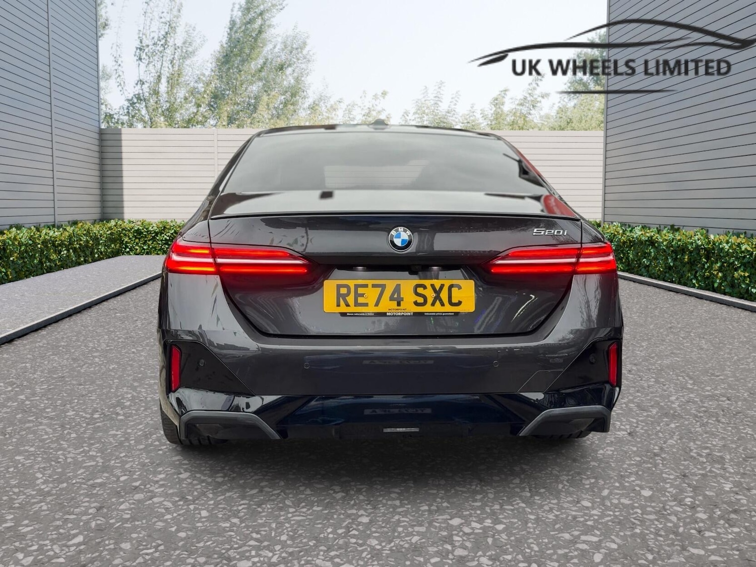 Used BMW 5 Series 2024 for sale - 77040127: Photo 4