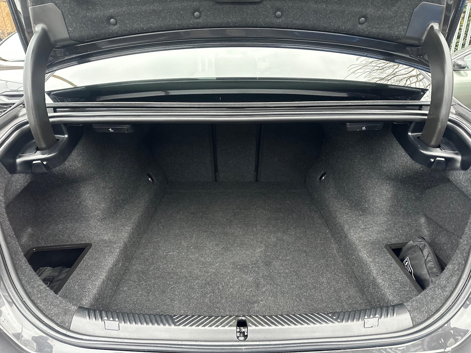 Used BMW 5 Series 2024 for sale - 77040127: Photo 62