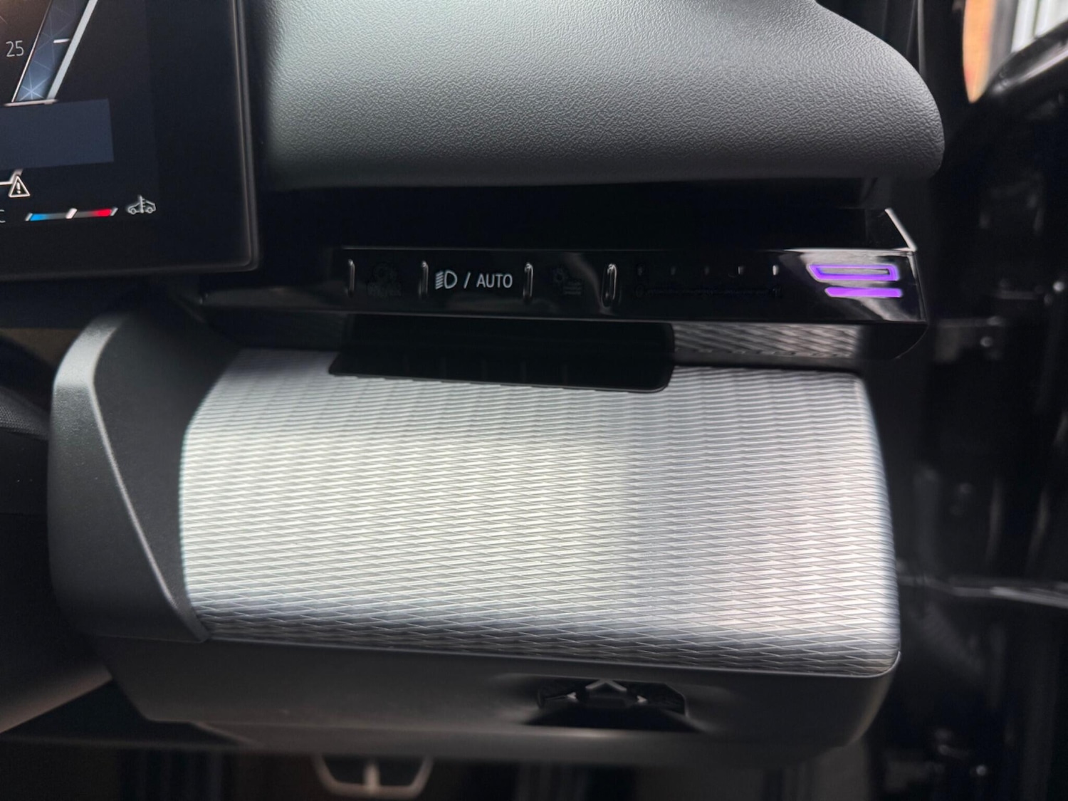 Used BMW 5 Series 2024 for sale - 77040127: Photo 74