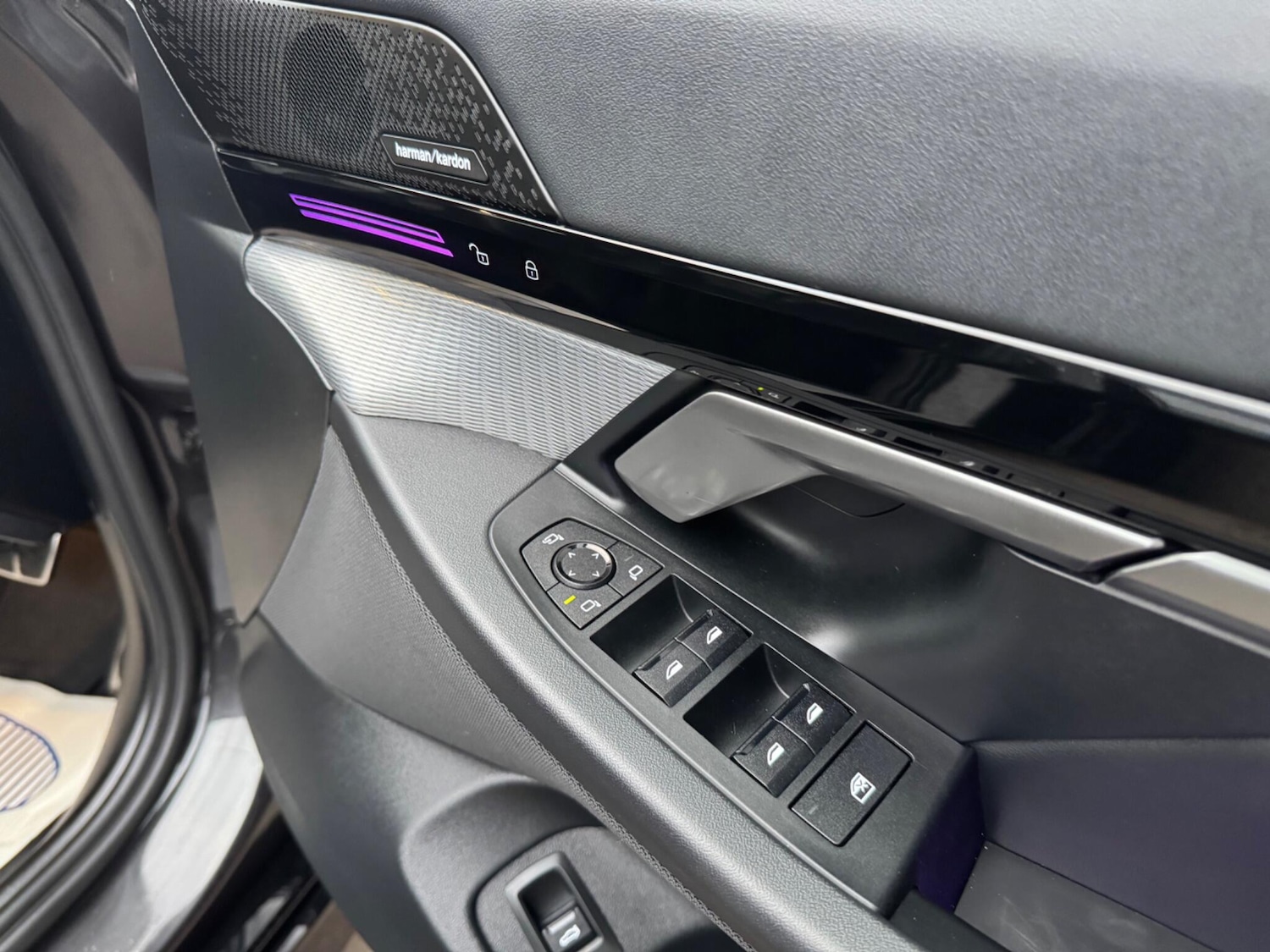 Used BMW 5 Series 2024 for sale - 77040127: Photo 75