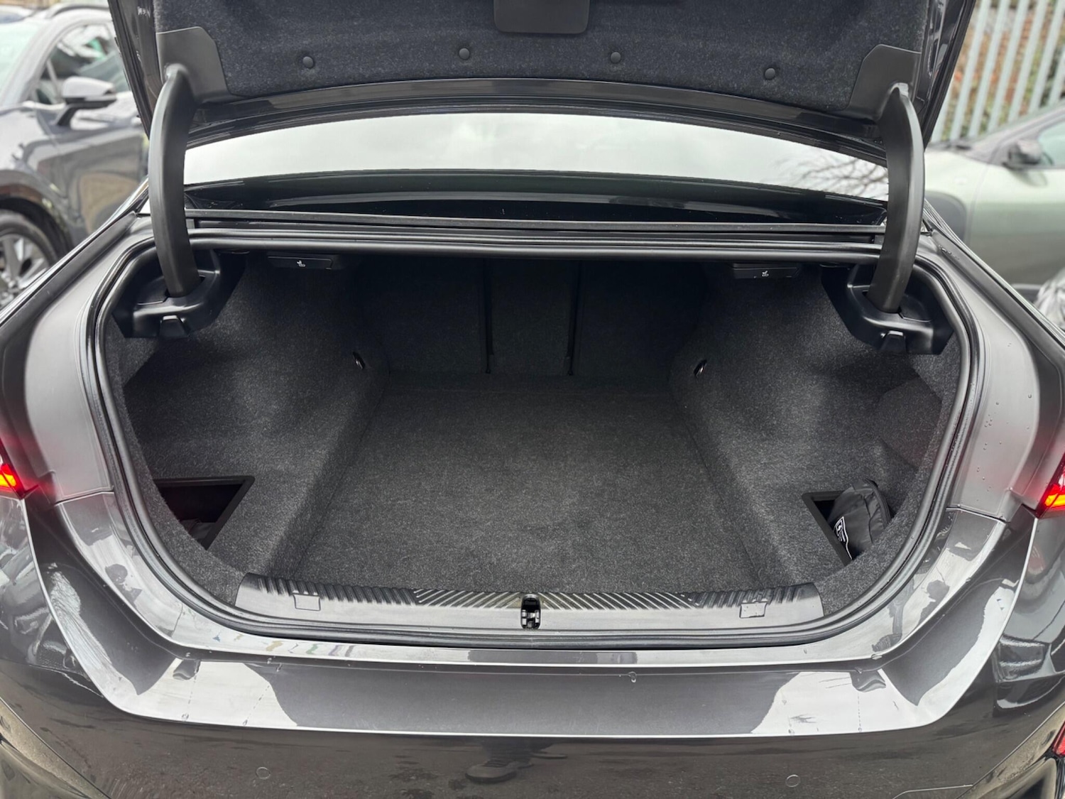 Used BMW 5 Series 2024 for sale - 77040127: Photo 96