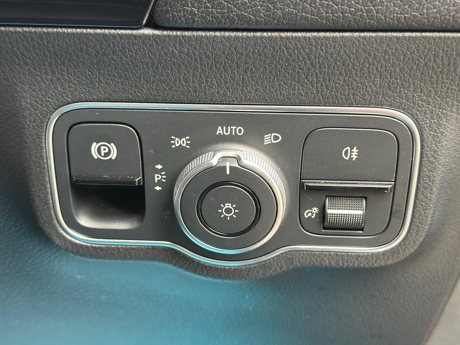 Used Mercedes-Benz GLA 2022 for sale - 76989597: Photo 35