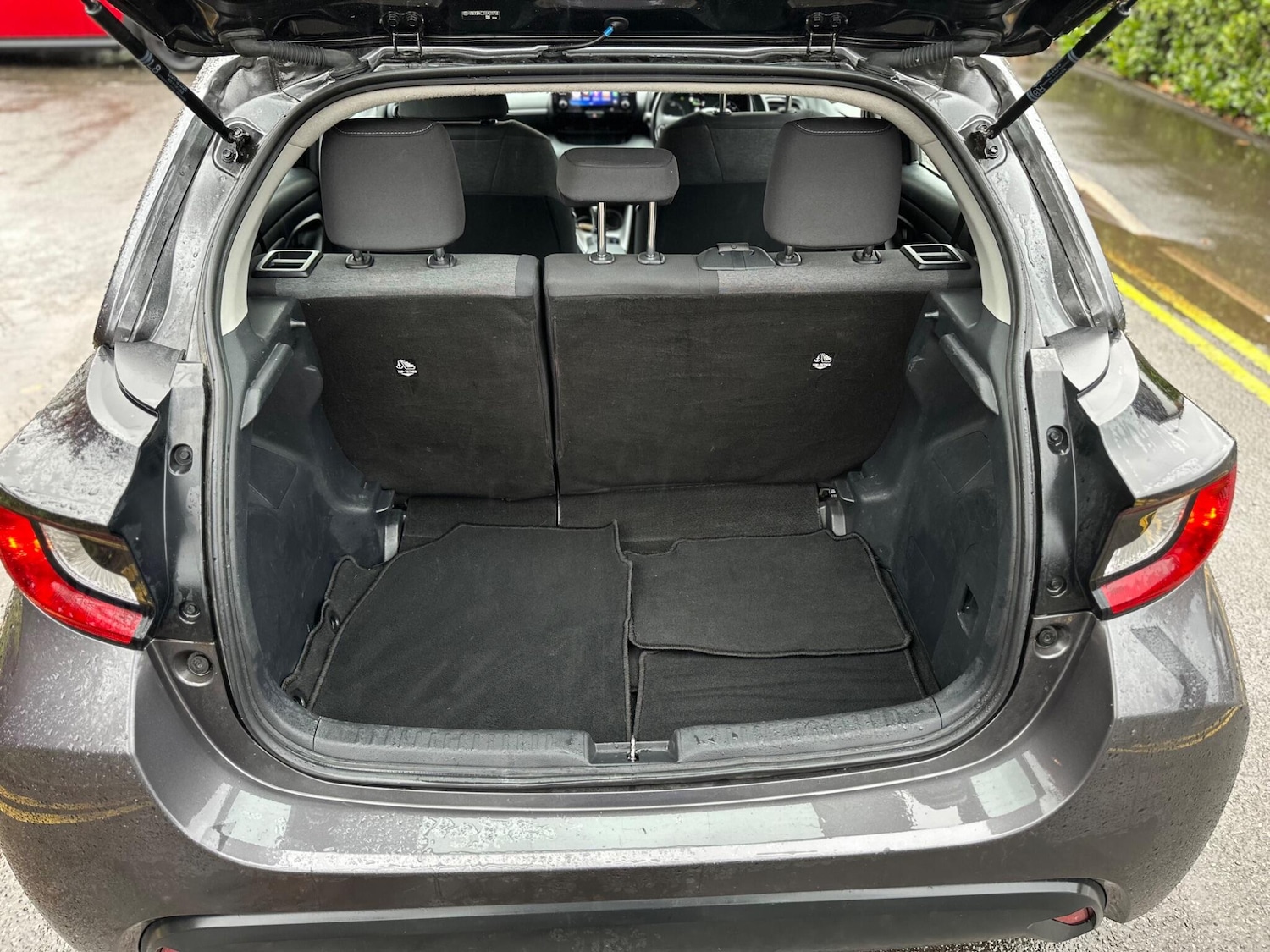 Used Toyota Yaris for sale - 77709472: Photo 32