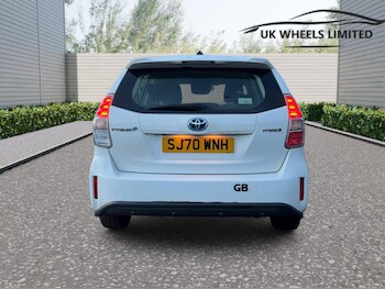 Used Toyota Prius+ 2021 for sale - 77016590: Photo