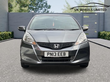 Used Honda Jazz 2013 for sale - 76108937: Photo 3