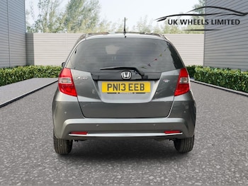 Used Honda Jazz 2013 for sale - 76108937: Photo 4