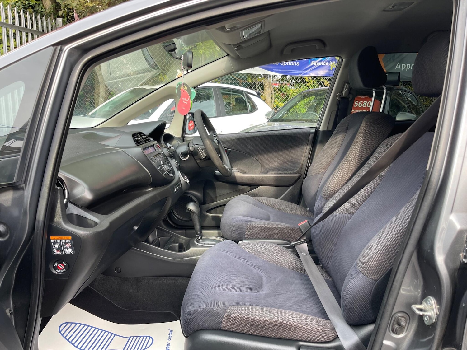 Used Honda Jazz 2013 for sale - 76108937: Photo 7