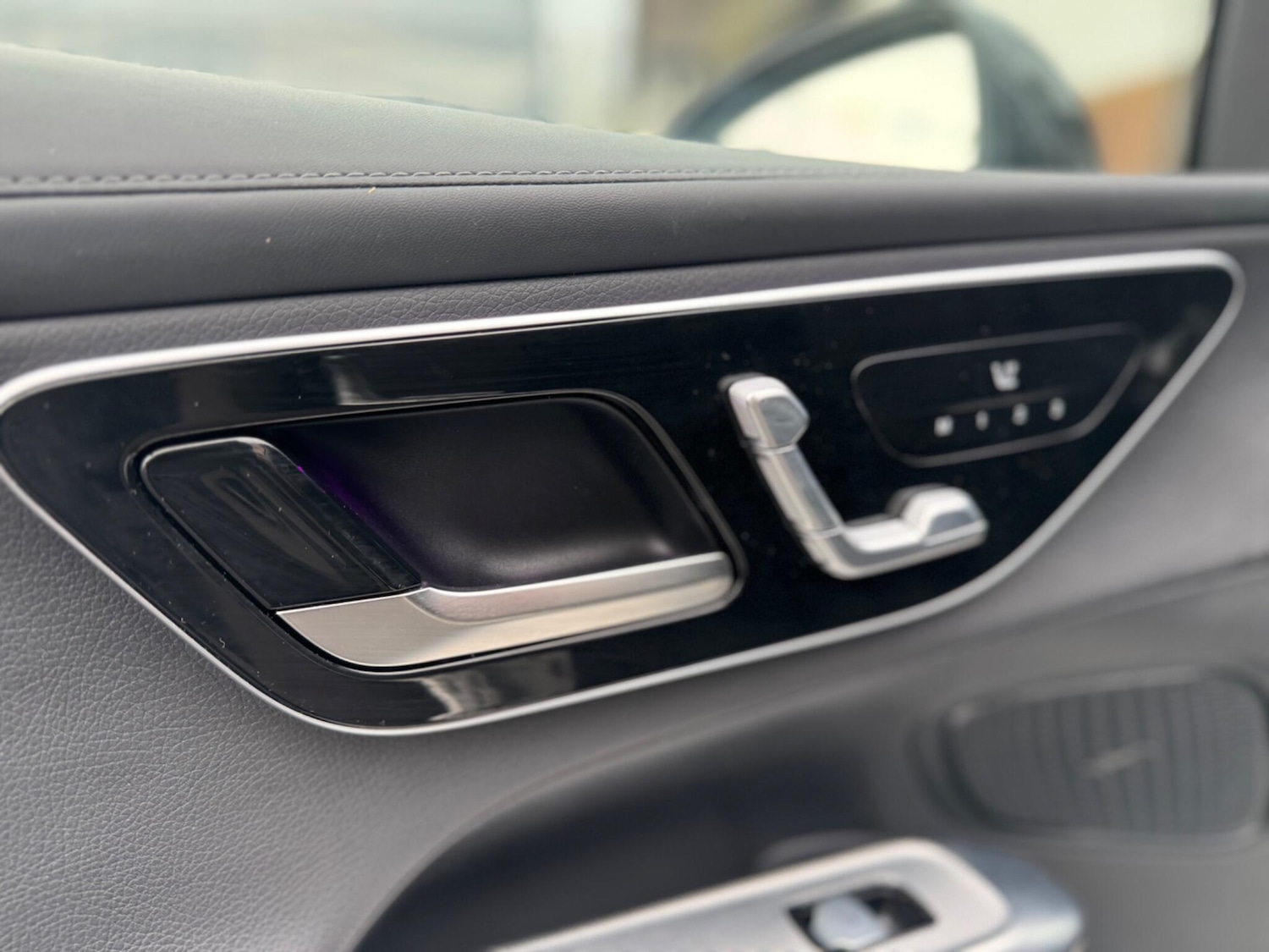 Used Mercedes-Benz GLC 2023 for sale - 77291109: Photo 39