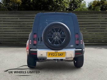 Used Land Rover Defender 110 2023 for sale - 78676398: Photo